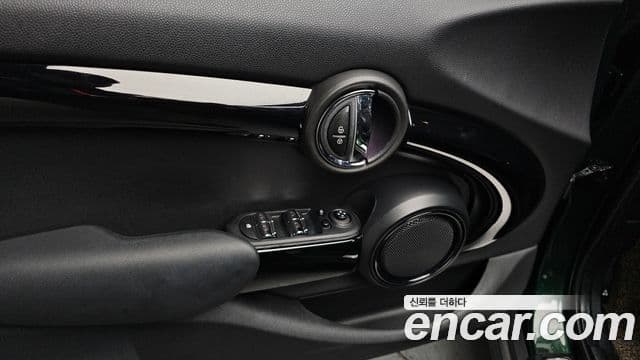 Mini Cooper 3세대, 2018 17