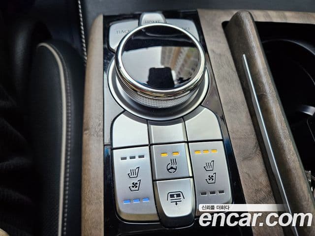 Genesis G90 Premium Luxury, 2019 13