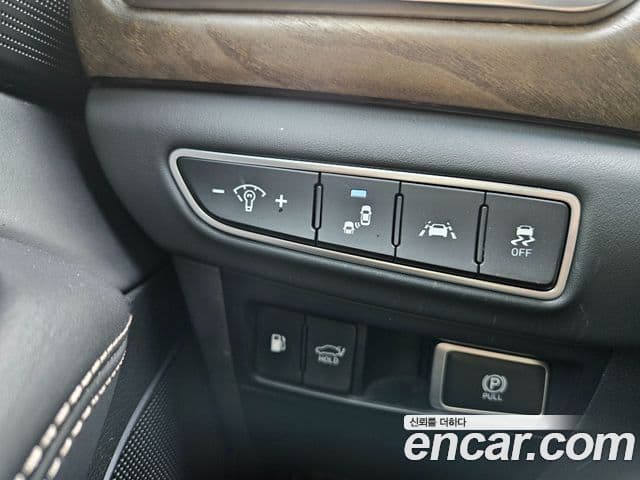 Genesis G90 Premium Luxury, 2019 15