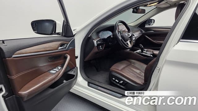 BMW 5시리즈 (G30) 520d Luxury Plus, 2019 10
