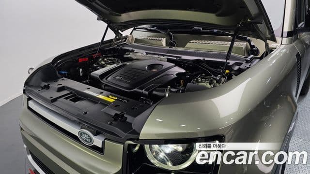 Land Rover Defender (L663) 110 D240 SE, 2020 6