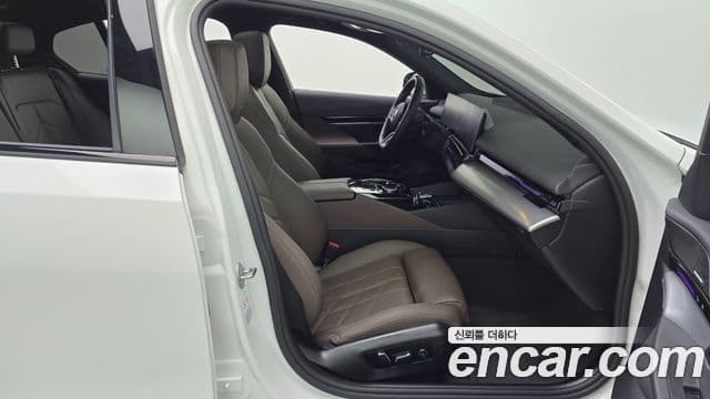 BMW 5시리즈 (G60) 523d M Sport, 2024 11