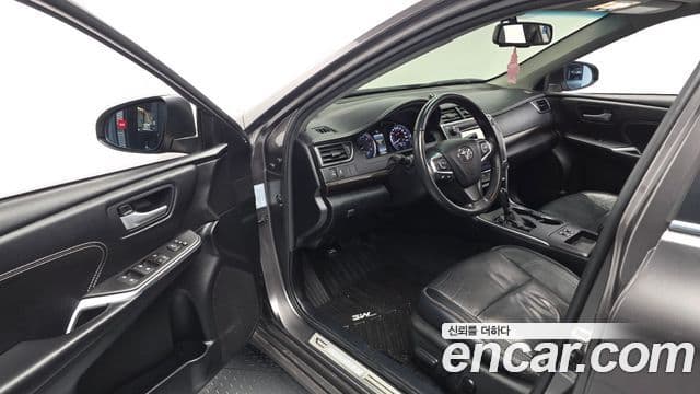 Toyota New 캠리 2.5 XLE, 2017 10