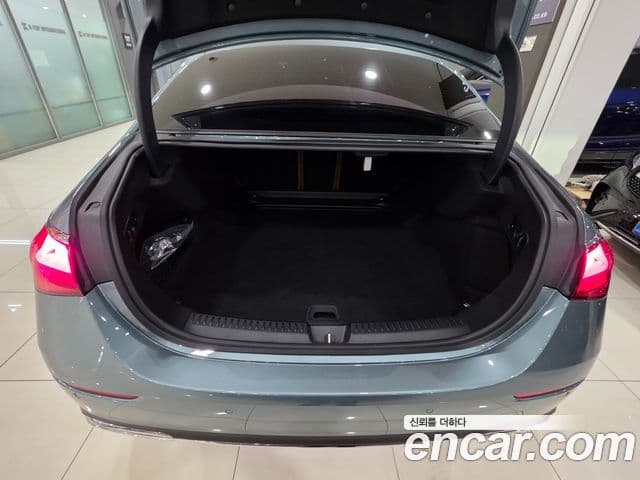 Mercedes-Benz E-класс W214 Avantgarde, 2025 15