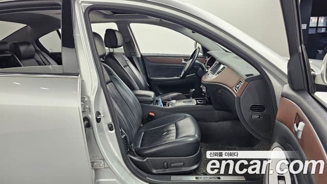 Hyundai Genesis Special, 2013 10