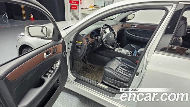 Hyundai Genesis Special, 2013 11