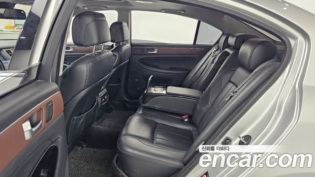 Hyundai Genesis Special, 2013 12