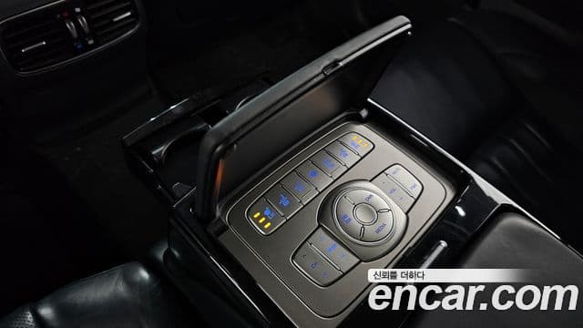 Hyundai Genesis Special, 2013 18