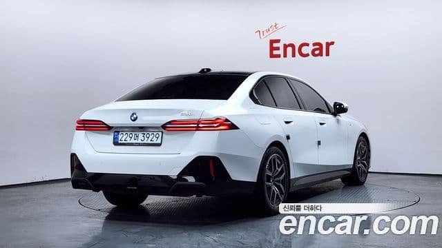 BMW 5시리즈 (G60) 520i M Sport, 2024 2
