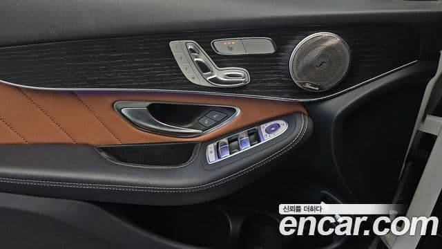 Mercedes-Benz GLC-класс X253 GLC300e 4MATIC купе, 2021 17