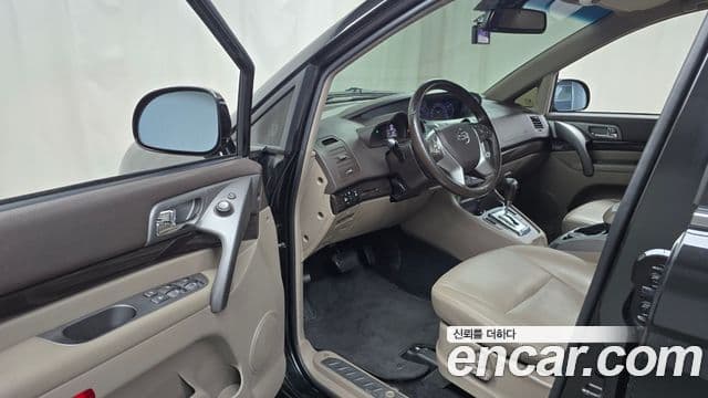 KG모빌리티(SsangYong) Korando 투리스모 4WD RX 9인승, 2016 10