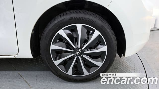 Kia The / новый New Ray Prestige Special, 2021 все фото