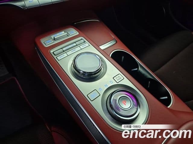 Genesis GV70, 2022 8