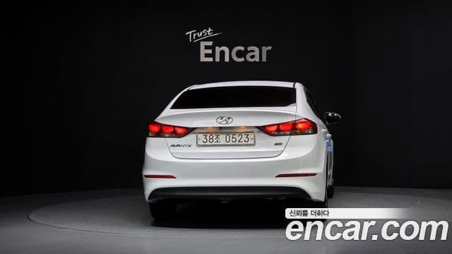 Hyundai Avante AD Style, 2017 4