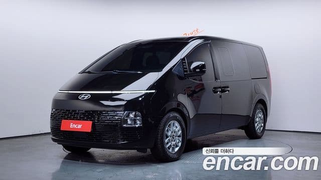 Hyundai Staria Modern, 2025 1