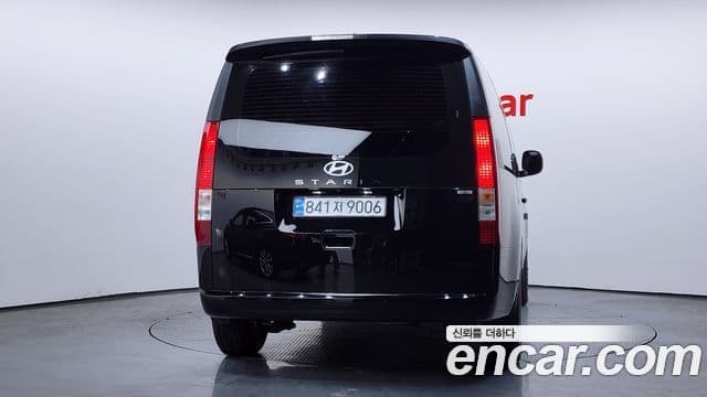 Hyundai Staria Modern, 2025 4
