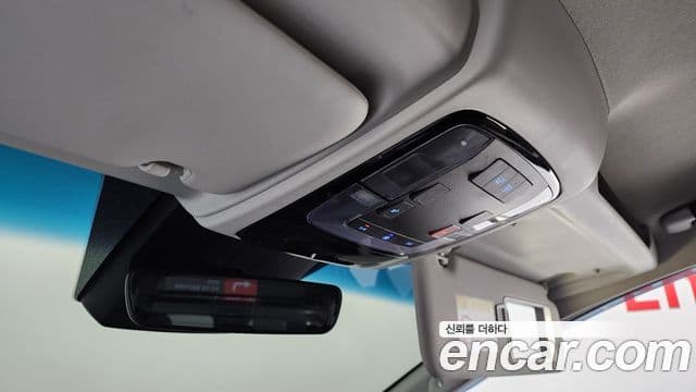 Hyundai Staria Modern, 2025 19