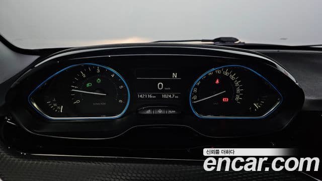 Peugeot 2008 1.6 e-HDi Felline L, 2016 8