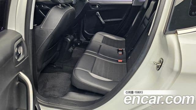 Peugeot 2008 1.6 e-HDi Felline L, 2016 12