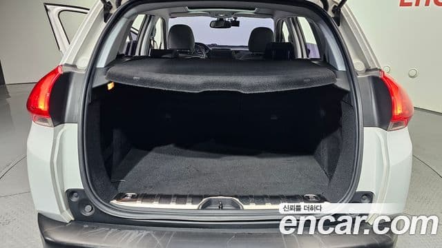 Peugeot 2008 1.6 e-HDi Felline L, 2016 20