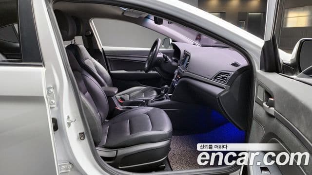 Hyundai Avante AD Special, 2017 10