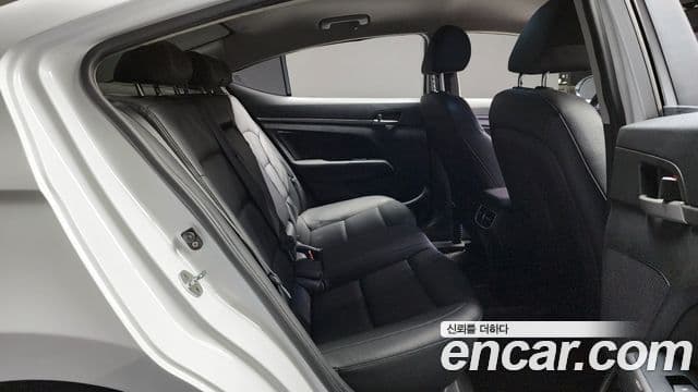 Hyundai Avante AD Special, 2017 12