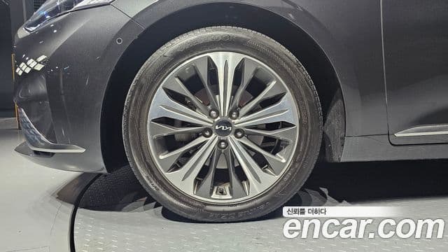 Kia K8 гибрид Signature, 2022 все фото