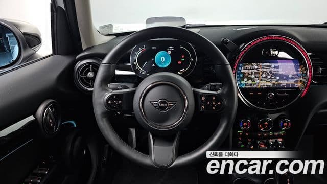 Mini Cooper 3세대, 2024 13