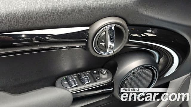 Mini Cooper 3세대, 2024 18