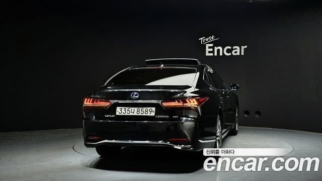 Lexus LS500h 5세대 3.5 Platinum AWD, 2018 4