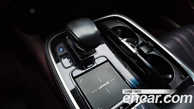 Lexus LS500h 5세대 3.5 Platinum AWD, 2018 9