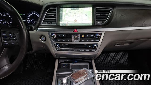 Genesis G80 Premium Luxury, 2018 16