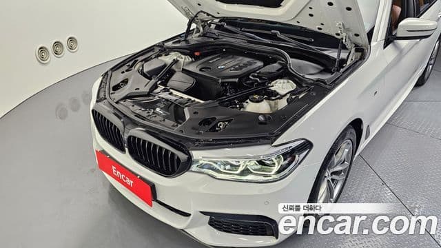 BMW 5시리즈 (G30) 520d xDrive M Sport Plus, 2017 6