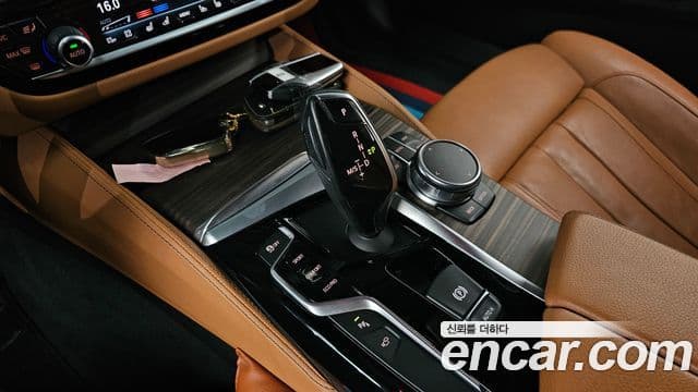 BMW 5시리즈 (G30) 520d xDrive M Sport Plus, 2017 9