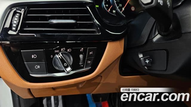 BMW 5시리즈 (G30) 520d xDrive M Sport Plus, 2017 13