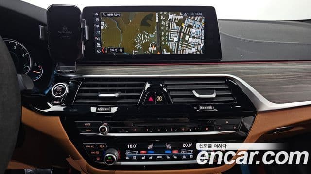 BMW 5시리즈 (G30) 520d xDrive M Sport Plus, 2017 16