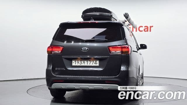 Kia All New Carnival Noblesse, 2018 4
