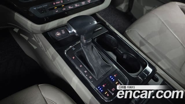 Kia All New Carnival Noblesse, 2018 9