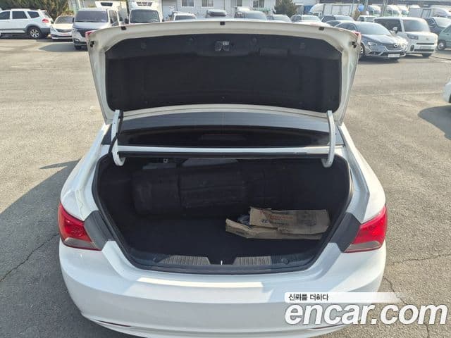 Hyundai Sonata The / новый 브릴리언트 LPI Modern(для людей с инвалидностью), 2013 6