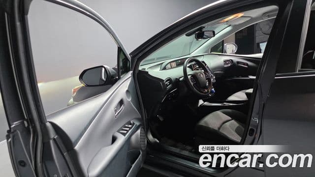 Toyota 프리우스 4세대, 2021 10