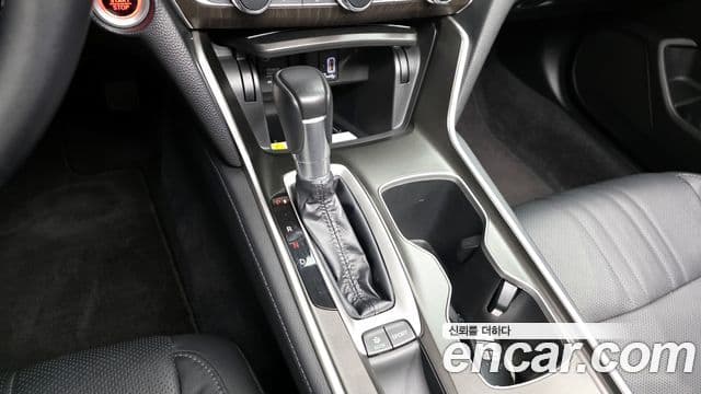 Honda Accord 10세대 1.5 турбо, 2018 9