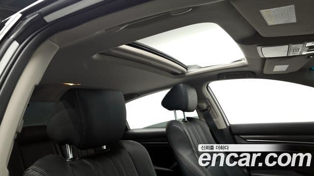 Honda Accord 10세대 1.5 турбо, 2018 16