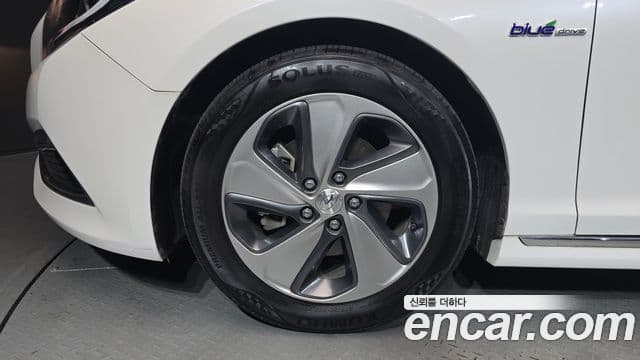 Hyundai LF Sonata гибрид Premium, 2017 все фото