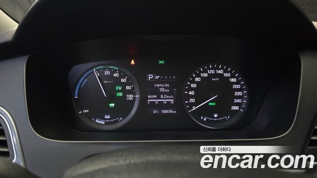 Hyundai LF Sonata гибрид Premium, 2017 8