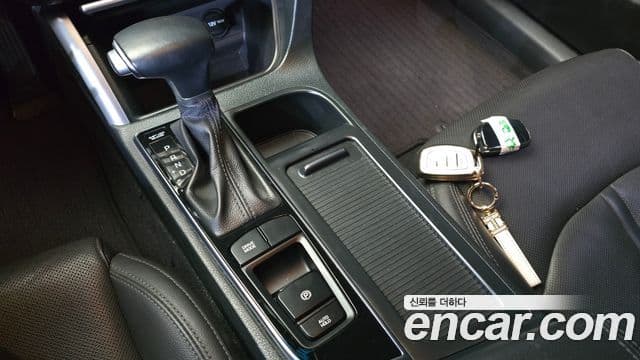 Hyundai LF Sonata гибрид Premium, 2017 9