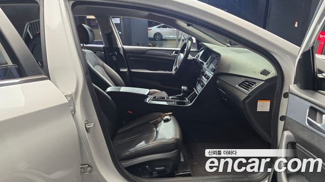 Hyundai LF Sonata гибрид Premium, 2017 10