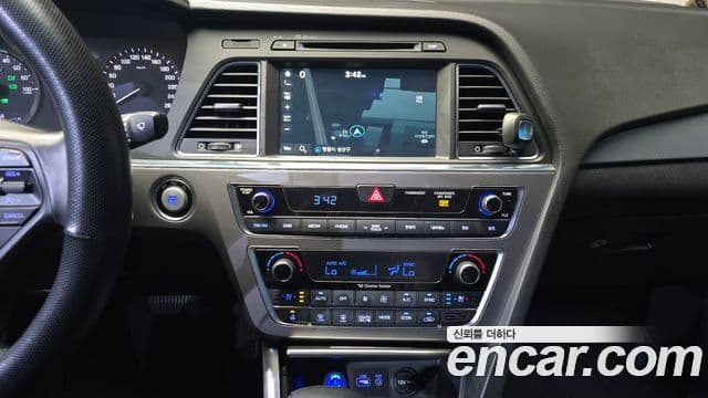 Hyundai LF Sonata гибрид Premium, 2017 14