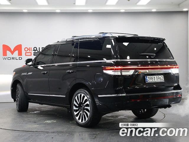 Lincoln Navigator 4세대 3.5L чёрный Label, 2023 3
