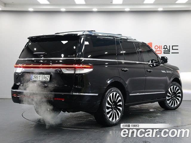 Lincoln Navigator 4세대 3.5L чёрный Label, 2023 4