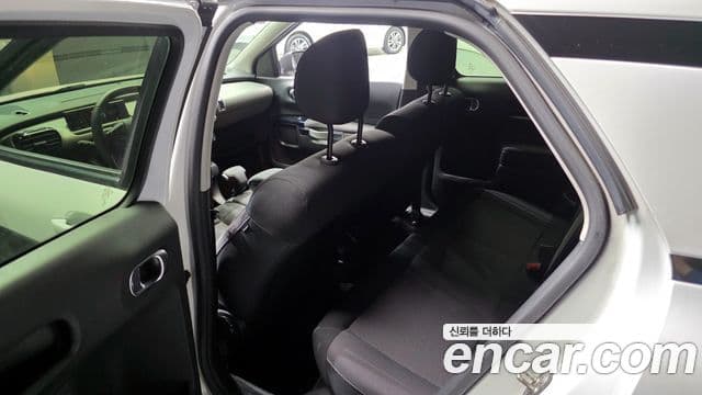 Ситроен / DS C4 Cactus 1.6 BlueHDi Feel (название комплектации), 2018 11